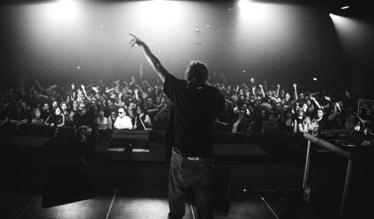 ΤΟ ΡΙΜΑ ΓΙΑ ΧΡΗΜΑ ΙΙΙ ΖΩΝΤΑΝΑ ΣΤΗΝ ΑΘΗΝΑ 26/6